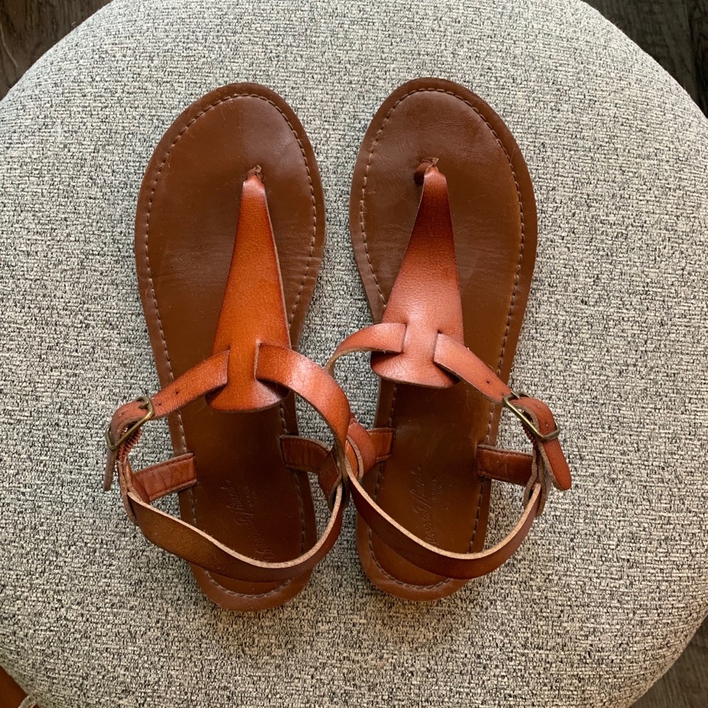 🖤 Leather Sandals